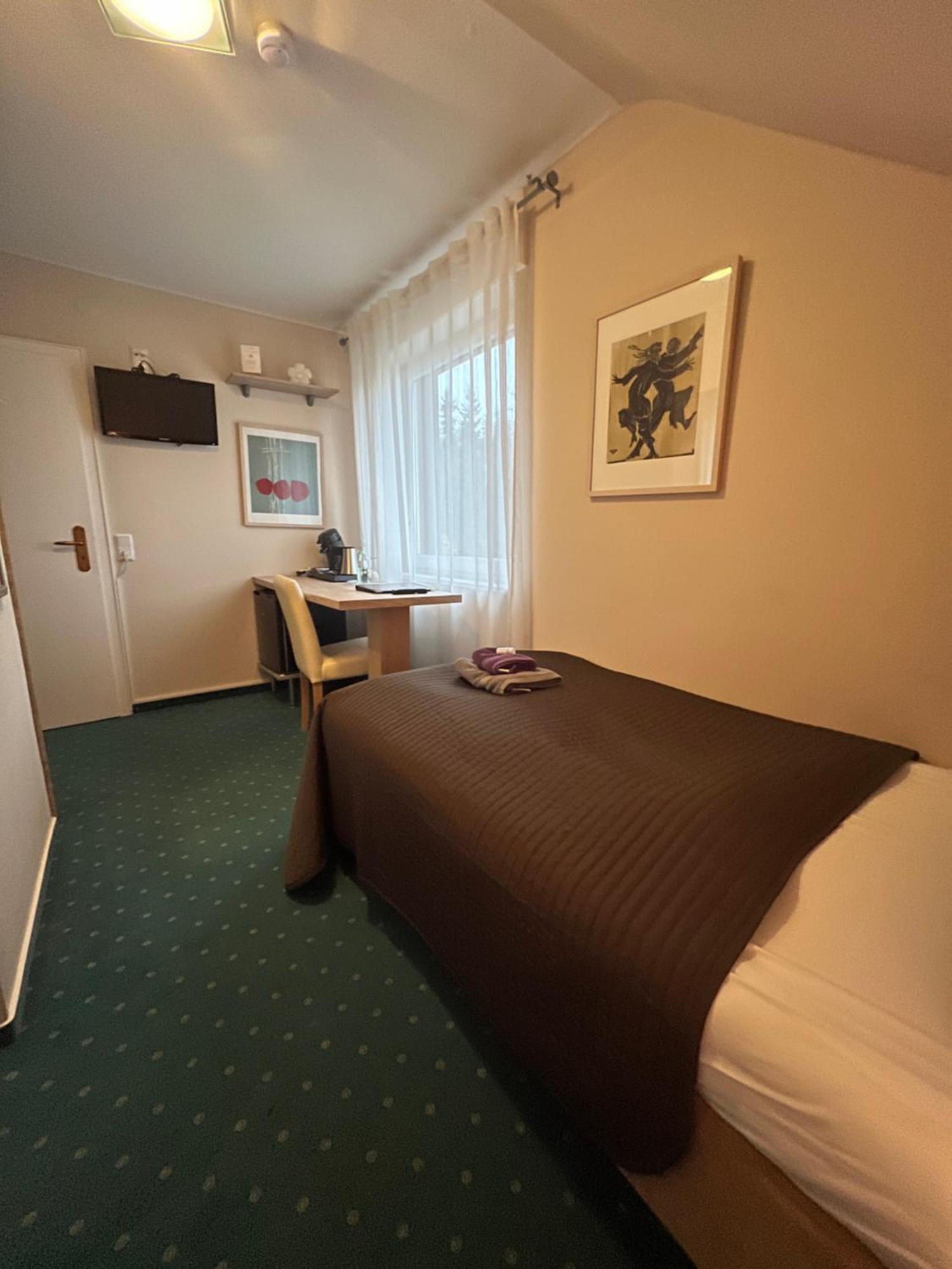 Hotel Sonnenhof Merzig Exteriör bild