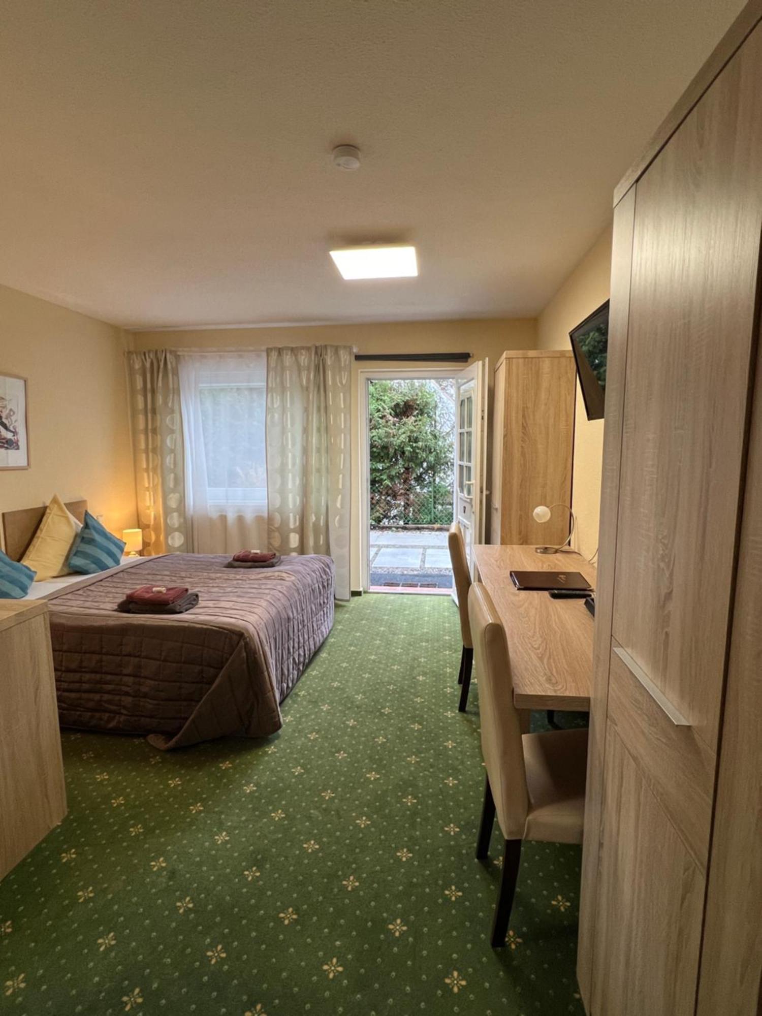 Hotel Sonnenhof Merzig Exteriör bild